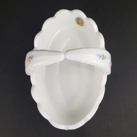 Westmoreland Milk Glass Basket Roses and Blue Vine Grapes Candy Dish Vintage - Picture 6 of 16